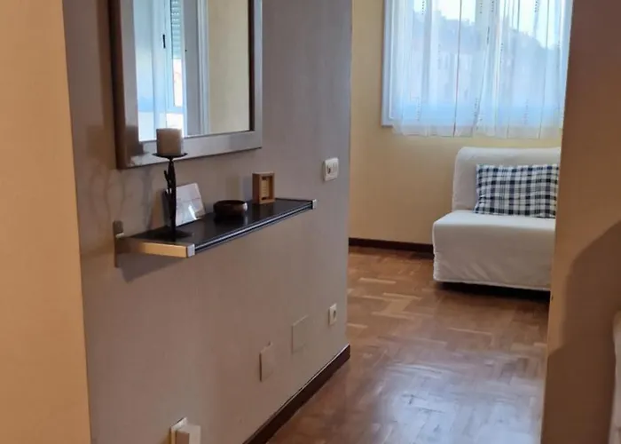 Parque Del Oeste Apartment *